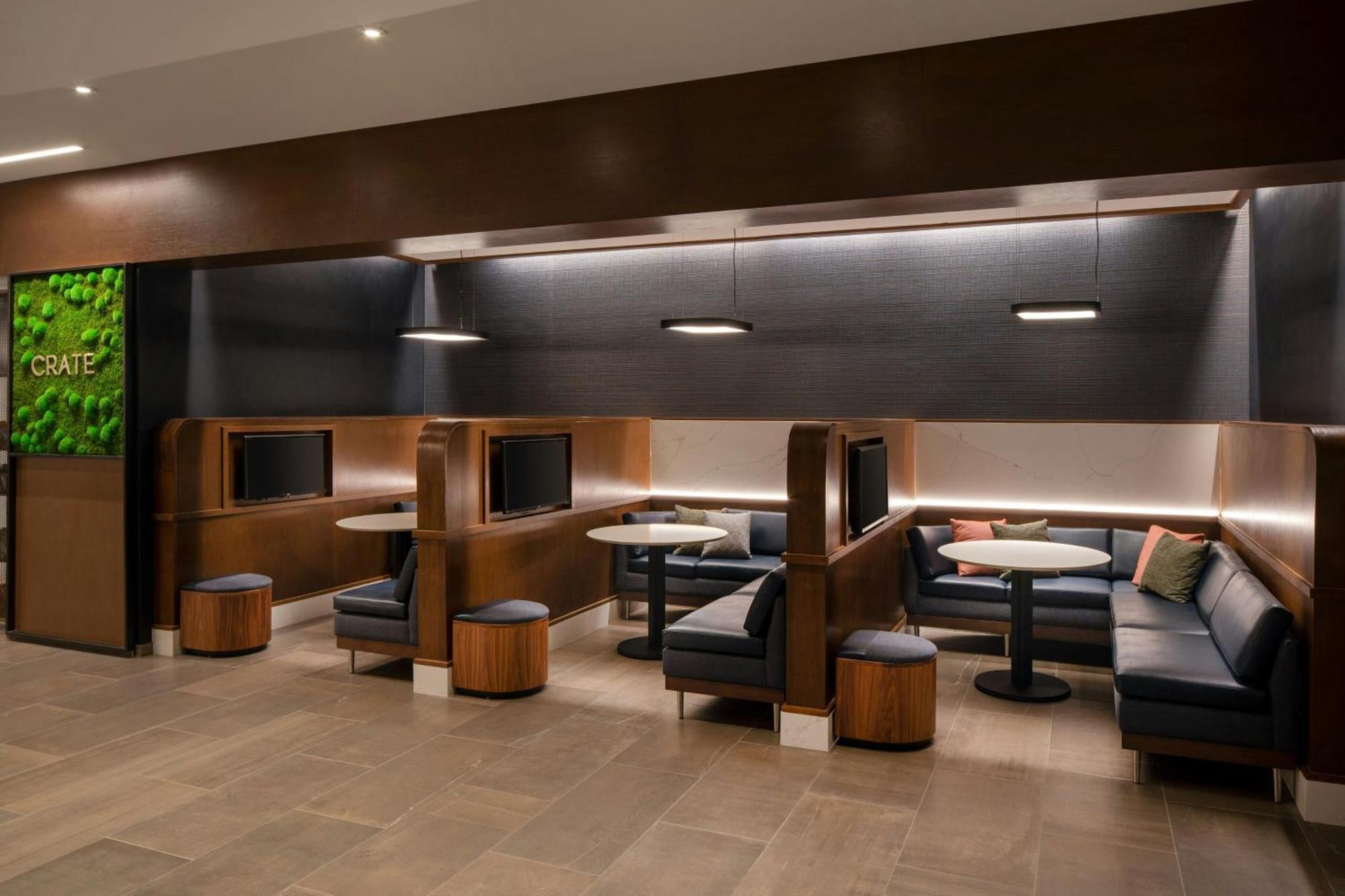 Courtyard By Marriott Fresno Hotel Clovis