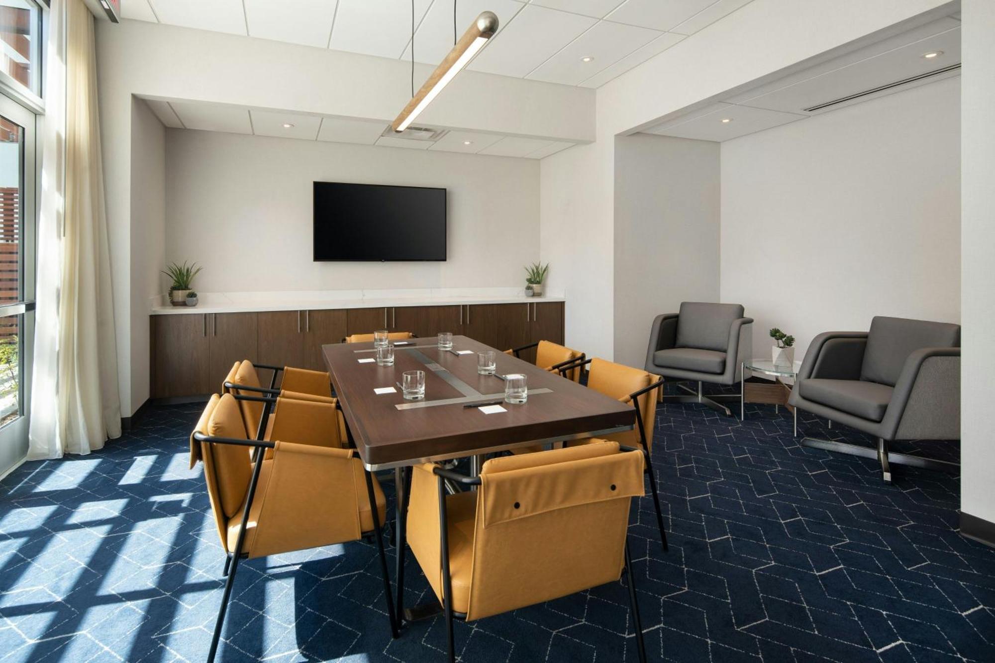 Courtyard By Marriott Fresno Clovis